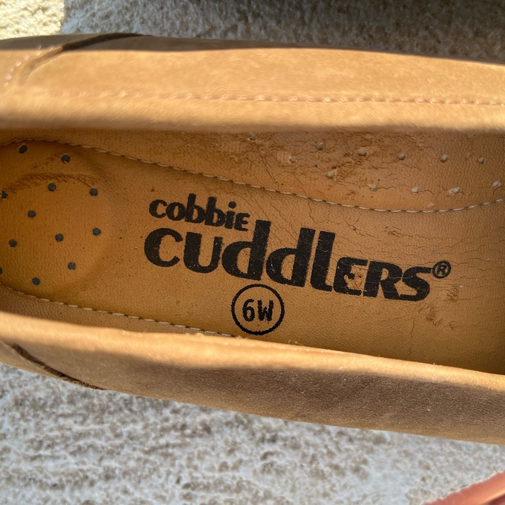 Cobbie Cuddlers ladies Shoes, Size 6W Like New - Picture 3 of 6